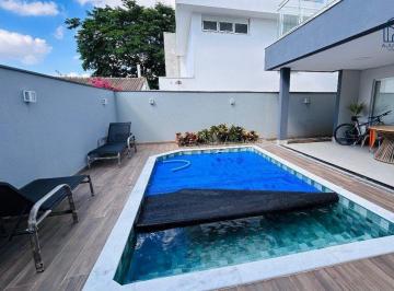Casa · 351m² · 4 Quartos · 4 Vagas · Casa de Condomínio para venda em Vossoroca de 351.00m² com 4 Quartos, 3 Suites e 4 Garagens