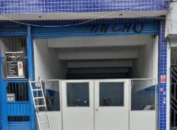 Comercial · 132m² · Loja na Avenida Róssio do Carmo, 148 • 132 m²