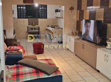 Casa · 12067m² · 3 Quartos · 3 Vagas · Casa para venda em Umuarama de 12067.00m² com 3 Quartos e 3 Garagens