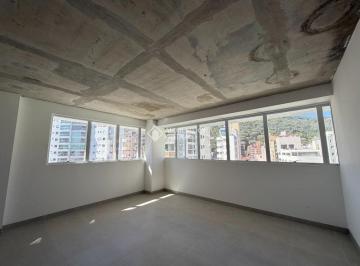Comercial · 66m² · 1 Vaga · Sala comercial com 65 metros perto Hippo e shopping beira mar