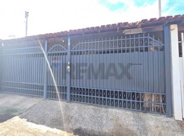 Casa · 120m² · 3 Quartos · 1 Vaga · Oportunidade Inacreditável na QE 38 Guará II! 3 Quartos, 1 suíte! Há 5 min do Park Shopping.