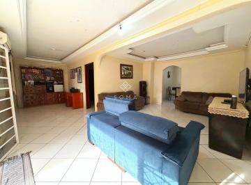 copy_10D51E9F-B032-43AA-BC62-51760FECE942 · CASA DE 03 QUARTOS NA VILA PLANALTO