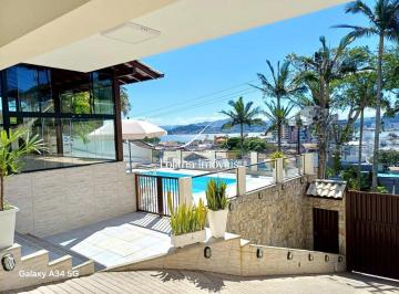 71866684_i861t92bE7OH8d76w54_718666846a3192939c6e7.jpg · CASA À VENDA COM 5 QUARTOS NO BAIRRO ABRAÃO - FLORIANÓPOLIS/SC.