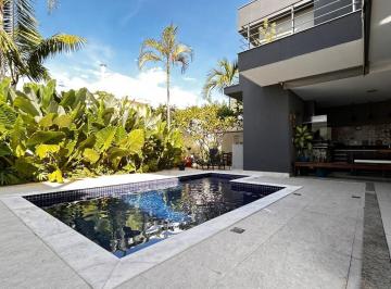 Casa · 287m² · 3 Quartos · 4 Vagas · Casa de 287,31m² à venda no Condomínio Swiss Park com 3 suítes, home theather e