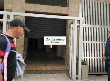 Comercial · 135m² · Loja Exclusiva no Leme (RJ) • 135 m² • Próx. ao Mercado Zona Sul