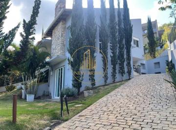 Casa · 384m² · 4 Quartos · 7 Vagas · Casa para locação em condomínio