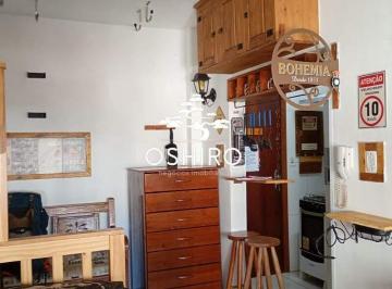 Apartamento · 31m² · sala living localizada no bairro do Embaré em edificio frente á praia