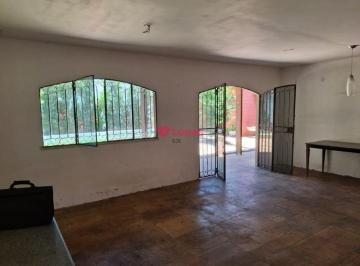 Casa · 230m² · 3 Quartos · 2 Vagas · Lopes B2E vende linda casa colonial linear , 3 quartos sendo 1 suite, 2 vagas , 230m2, proximo ao P