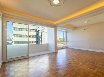 Apartamento · 140m² · 3 Quartos · 1 Vaga · Apartamento totalmente reformado de 140m2 com vaga no Bom Fim