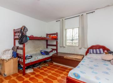 7fc70eee-10a3-4c2d-bd03-5001a8e35883 · Versátil casa para venda em Jardim Maracanã com 3 quartos, sendo 1 suíte, 200m²