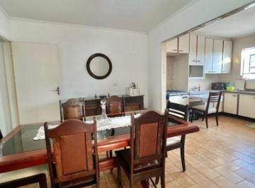 df29cb39-ecc3-494c-803e-a7fb67104004 · Deslumbrante casa para venda em Ayrosa com 3 quartos, 186m²