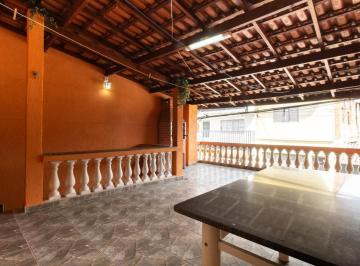 15_varanda_frente_2_.jpeg · Sensacional sobrado para venda em Helena Maria com 3 quartos, sendo 1 suíte, 199.3m²