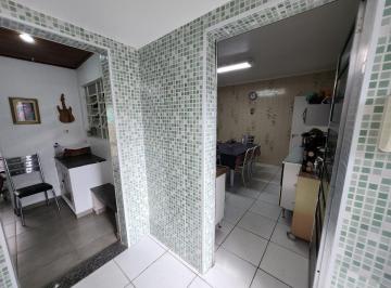 a32e16e9-c2df-41ce-9425-6e41aa666044 · Atraente casa de vila para venda em Vila Jaguara com 4 quartos, sendo 1 suíte, 195m²