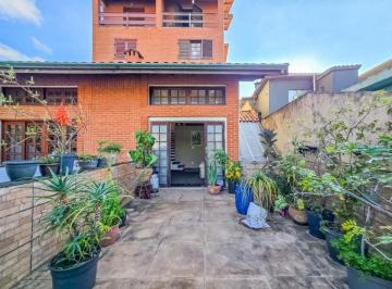 1a8fe074-6232-45c7-83b2-2f4827d34797 · Imperdível sobrado para venda em Jardim Regina com 3 quartos, sendo 1 suíte, 224m²