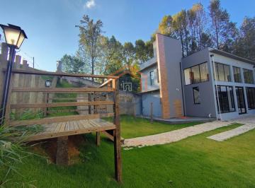 Casa · 350m² · 4 Quartos · 5 Vagas · Casa de Condominio em Caxambu - Jundiaí
