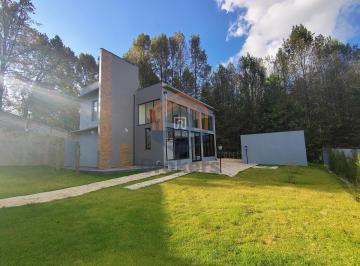 Casa · 350m² · 4 Quartos · 5 Vagas · Casa de Condominio em Caxambu - Jundiaí
