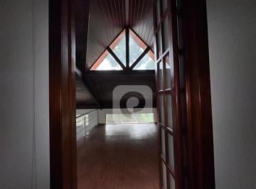 Casa · 330m² · 6 Quartos · 2 Vagas · OPORTUNIDADE! Casa em Vargem Grande – Venda Rápida