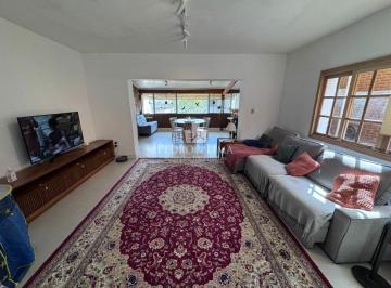 Casa · 226m² · 3 Quartos · 2 Vagas · Sobrado com 3 quartos, 1 suíte, 2 vagas, edícula e quintal grande - Chácara Mafalda