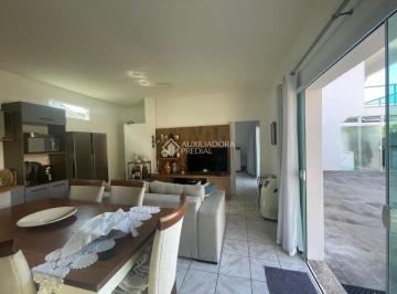 Casa · 150m² · 1 Quarto · 2 Vagas · SEU REFÚGIO NA PRAIA DA PINHEIRA ESTÁ AQUI!