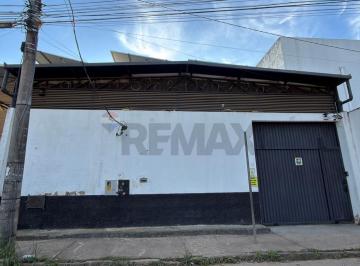 Comercial · 232m² · 15 Vagas · Galpão para locação em um excelente ponto, em frente a Avenida Brasil, com grande passagem de veícul