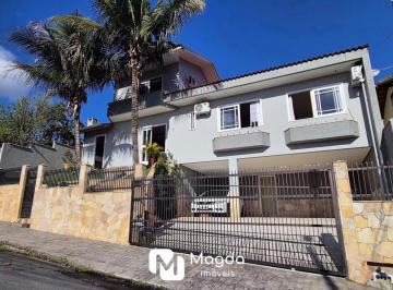 Casa · 330m² · 4 Quartos · 3 Vagas · Casa à venda no bairro Água Verde - Blumenau/SC