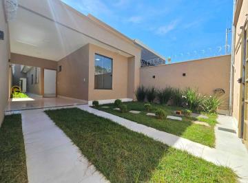 Casa · 117m² · 3 Quartos · 2 Vagas · CASA A VENDA NO SETOR CENTRO DE APARECIDA DE GOIÂNIA, 3 QUARTOS COM SUÍTE, GOURMET E PISCINA, NOVA,
