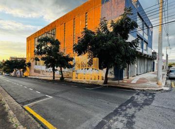 tjqzhyu2yte3ntmxzmqyodi4_md · Prédio comercial no centro de São João com preço de ocasião