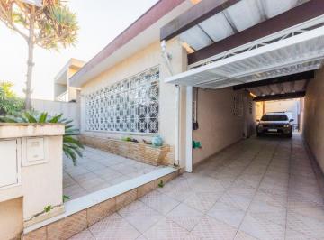 75db9ce5-05fd-4c2f-be45-4254a25c09fb · Agradável casa para venda em Vila Moinho Velho com 5 quartos, sendo 1 suíte, 300m²