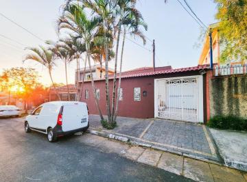 d126d13d-185a-4738-9c84-29a49039599b · Casa para venda em Vila Moinho Velho com 5 quartos, sendo 1 suíte, 300m²
