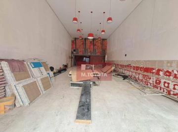 Comercial · 304m² · 2 Vagas · Sala Comercial para alugar em Centro de 304.00m² com 2 Garagens