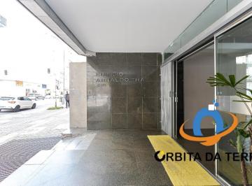 Foto 01 · Sala Comercial para Locação no Centro de Curitiba-PR: 1 Sala, 1 Banheiro Disponível Agora!