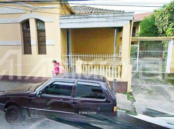 Casa de 4 quartos, Tubarão · Casa com Terreno de 582m² e Loja no Centro de Tubarão