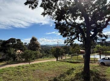 Casa · 1100m² · 3 Quartos · 4 Vagas · Vista e Tranquilidade no Reserva de Piedade