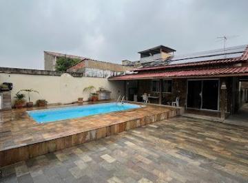 f544df680178870ef06f76a8dcbdc701d7166c93 · Casa Linear com 4 quartos, energia solar, área de lazer no Porto Novo