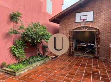 e3af9fc3d4119b2703268b52d2045276890c274d · Casa Espaçosa e Iluminada no Alto da Mooca – Oásis Urbano com Quintal e Churrasqueira!