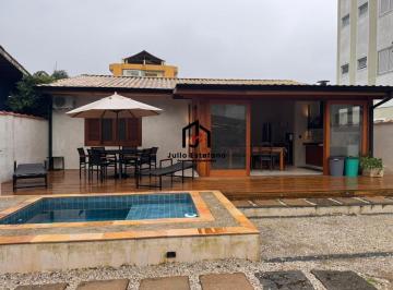 Casa · 360m² · 3 Quartos · Casa à venda - em Barra da Lagoa
