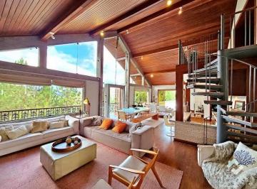 Imagem 1 · Casa de Condomínio para venda em Albuquerque, Teresópolis