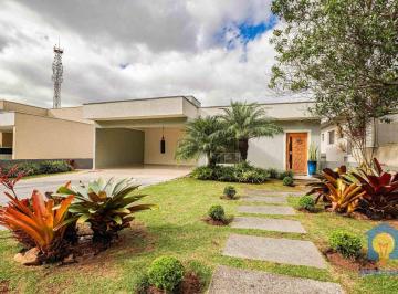 0d7e77c05aab68893dee599255f94566f6d2baa9 · Casa a venda com três suítes na Granja Viana