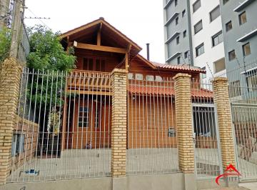 Casa · 138m² · 4 Quartos · 3 Vagas · Casa com piscina e edícula