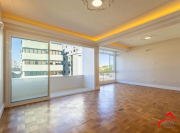 Apartamento · 140m² · 3 Quartos · 1 Vaga · Apartamento totalmente reformado de 140m2 com vaga no Bom Fim