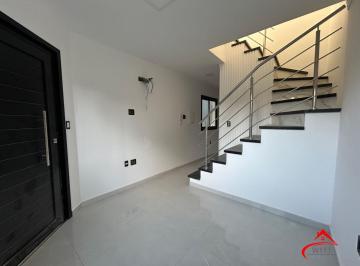 Casa · 33m² · 3 Quartos · 2 Vagas · Casa com 3 dormitórios, à venda no bairro Cristo Redentor em Porto Alegre