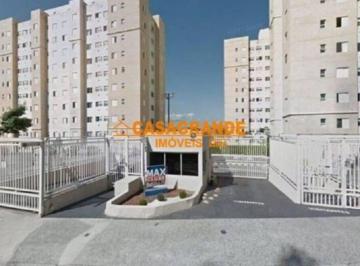 Apartamento · 2 Quartos · 1 Vaga · Apartamento  para locação possui 47ms²,  com 2 quartos no Jardim Ismenia