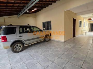 Casa · 200m² · 4 Quartos · 2 Vagas · Casa à Venda - 4 quartos, 1 suíte, 2 vagas, 175m² - Zona Sul