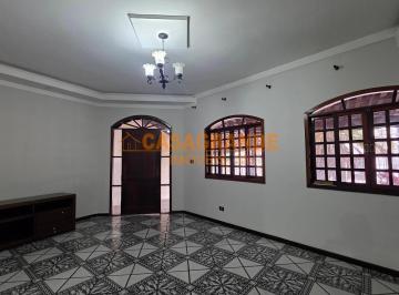 Casa · 250m² · 5 Quartos · 2 Vagas · Casa à Venda - 5 quartos, 1 suíte master + Piscina - Jd das Indústrias