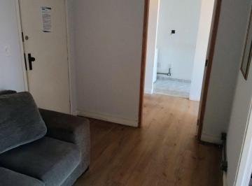 Apartamento de 2 quartos, Campinas · Kitnet com área de 44 m² próxima do terminal Cury, situada em prédio de uso misto.