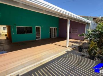Casa de 3 quartos, Gama · RDS vende 3qtos casa Qd 37 Setor Central (desocupada)