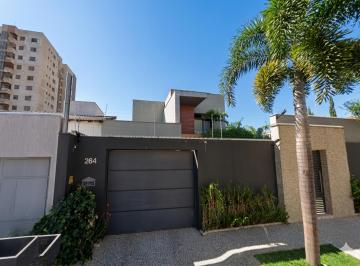 Casa de 3 quartos, Uberlândia · Casa de Alto Padrão no Novo Mundo | Piscina, Sauna e Espaço Gourmet | 350 m² Úteis