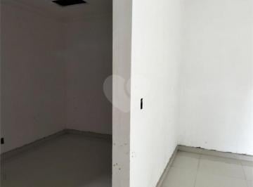 Casa · 220m² · 4 Quartos · 2 Vagas · Condomínio com 4 quartos à venda em Mirim - SP