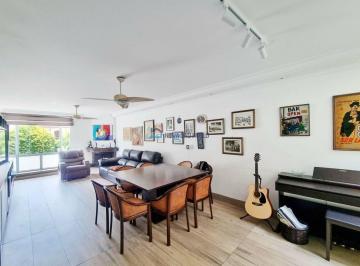 Casa · 270m² · 4 Quartos · 4 Vagas · Casa à venda, com 4 quartos, 1 suíte, 4 vagas, 270 m², na Vila Mariana.