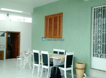 Casa · 200m² · 3 Quartos · 2 Vagas · Casa Térrea com 5 dormitórios e 7 vagas no Jabaquara.